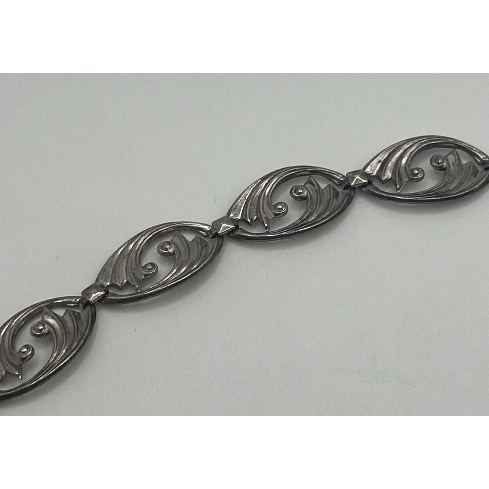 Vintage Sterling Silver Swirled Link Bracelet